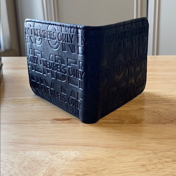 Members Only Wallet - Picture 5 of 5